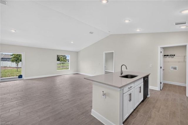 620 NW 29th TER, Cape Coral, FL 33993