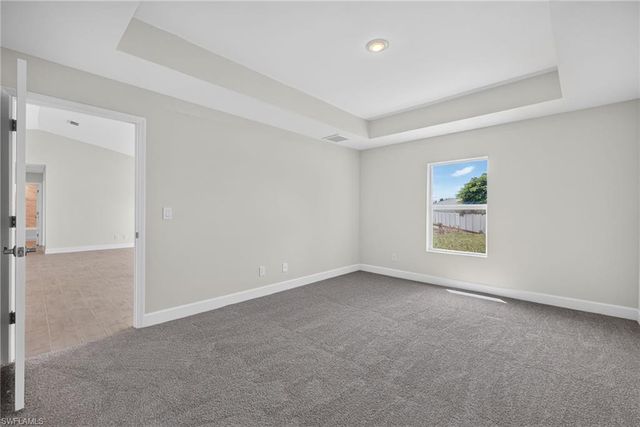 620 NW 29th TER, Cape Coral, FL 33993