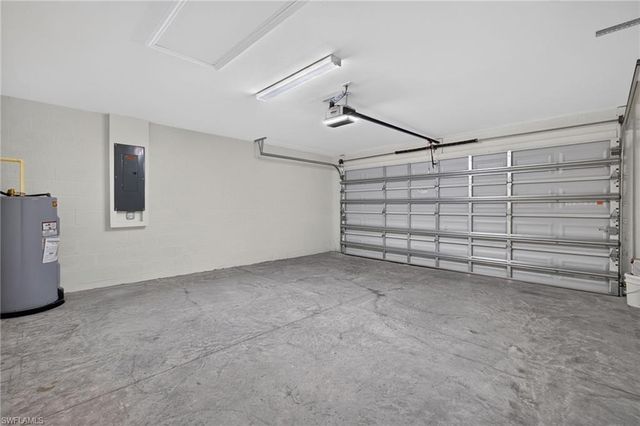 620 NW 29th TER, Cape Coral, FL 33993