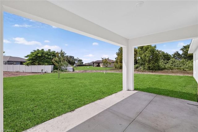 620 NW 29th TER, Cape Coral, FL 33993