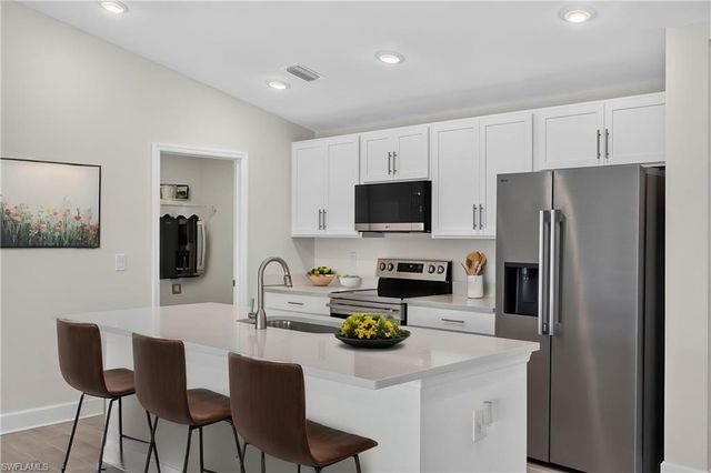 620 NW 29th TER, Cape Coral, FL 33993