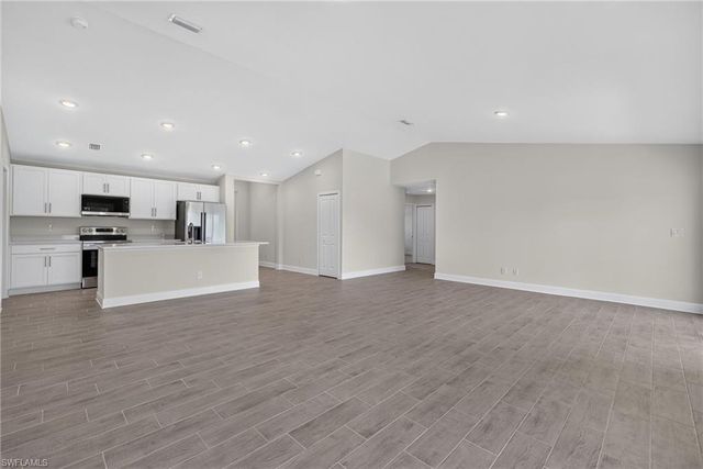 620 NW 29th TER, Cape Coral, FL 33993