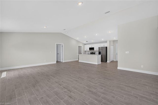 620 NW 29th TER, Cape Coral, FL 33993