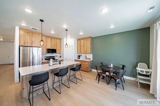 1098 Ashlyn Wy, Rigby, ID 83442