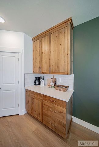 1098 Ashlyn Wy, Rigby, ID 83442