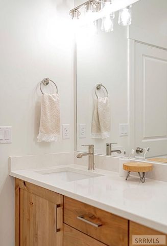 1098 Ashlyn Wy, Rigby, ID 83442