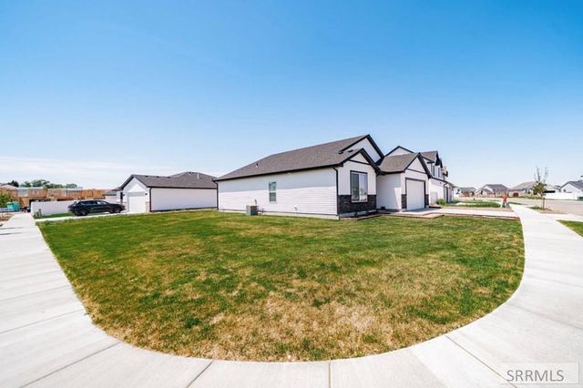 1098 Ashlyn Wy, Rigby, ID 83442