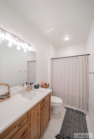 1098 Ashlyn Wy, Rigby, ID 83442