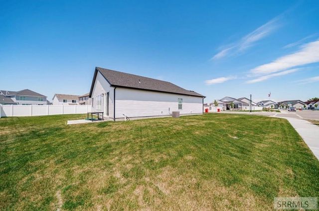1098 Ashlyn Wy, Rigby, ID 83442