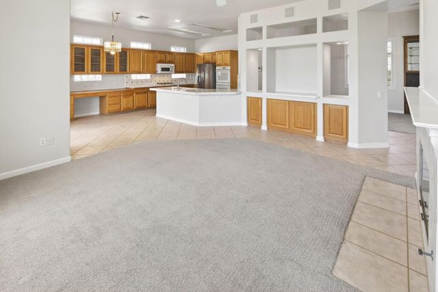 7817 Rosestone Ln, Roseville, CA 95747