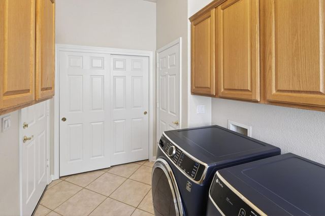 7817 Rosestone Ln, Roseville, CA 95747
