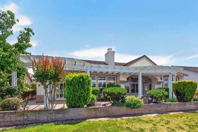7817 Rosestone Ln, Roseville, CA 95747