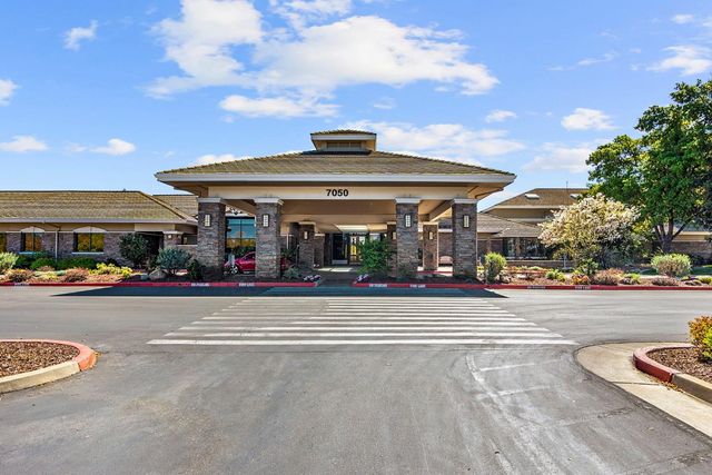 7817 Rosestone Ln, Roseville, CA 95747