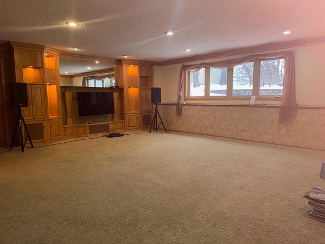 2058 149th Avenue NW, Andover, MN 55304