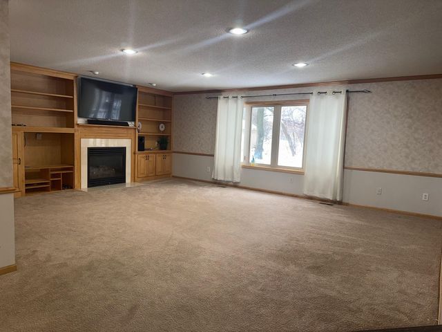 2058 149th Avenue NW, Andover, MN 55304