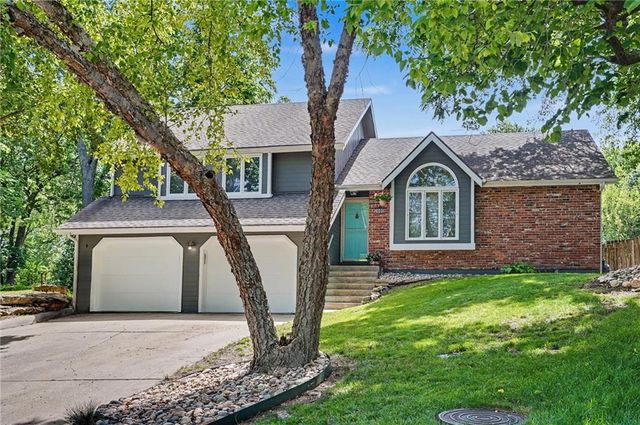 3605 Riverview Road, Lawrence, KS 66049