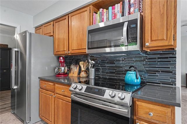 3605 Riverview Road, Lawrence, KS 66049