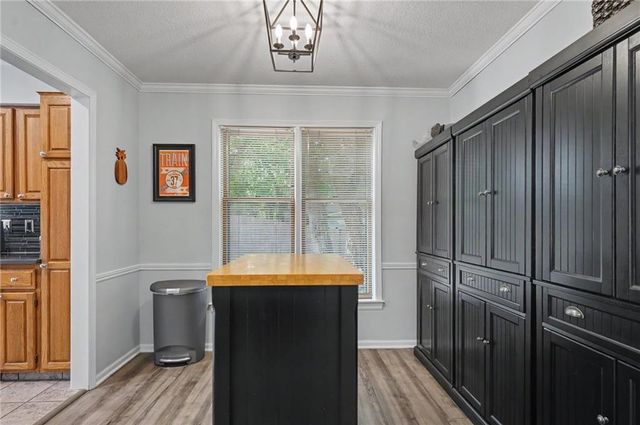 3605 Riverview Road, Lawrence, KS 66049