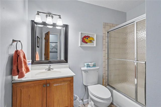 3605 Riverview Road, Lawrence, KS 66049