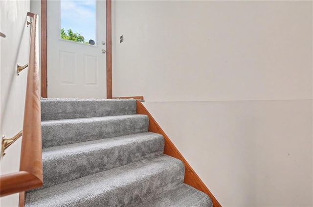 3605 Riverview Road, Lawrence, KS 66049