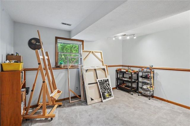3605 Riverview Road, Lawrence, KS 66049