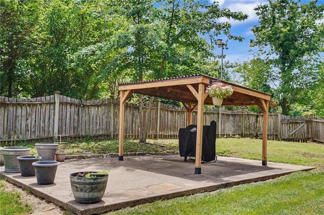 3605 Riverview Road, Lawrence, KS 66049