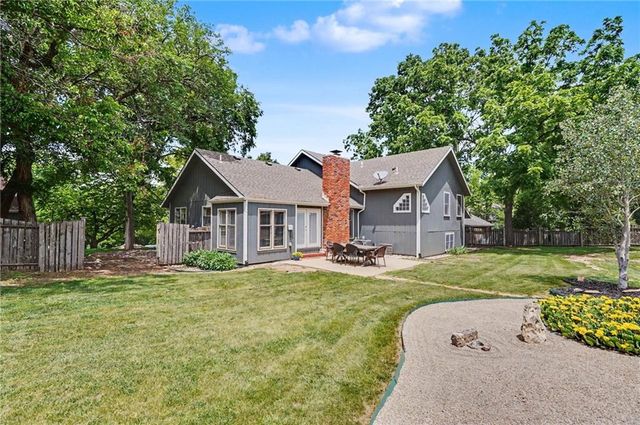 3605 Riverview Road, Lawrence, KS 66049