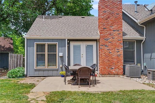 3605 Riverview Road, Lawrence, KS 66049