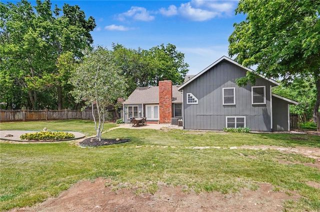 3605 Riverview Road, Lawrence, KS 66049
