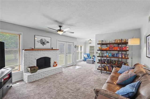 3605 Riverview Road, Lawrence, KS 66049