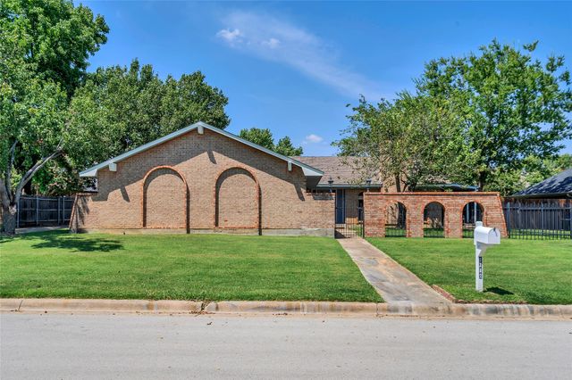 1382 Blue Teal Court, Southlake, TX 76092