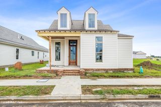 111 Hedgemoore Court, Youngsville, LA 70592