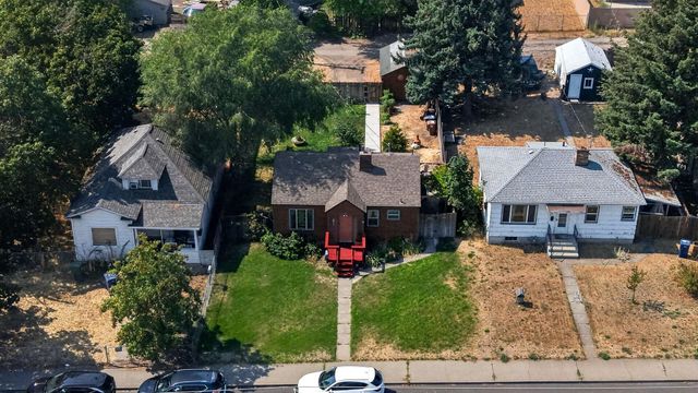 2811 N Crestline St, Spokane, WA 99207