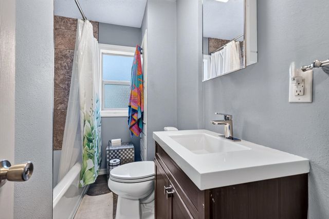 2811 N Crestline St, Spokane, WA 99207