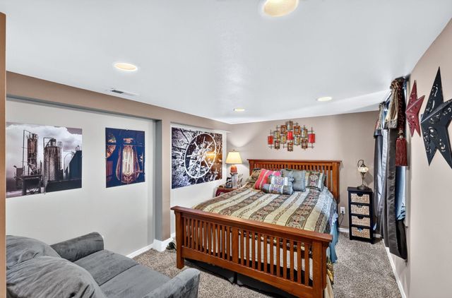 2811 N Crestline St, Spokane, WA 99207