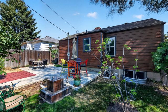 2811 N Crestline St, Spokane, WA 99207