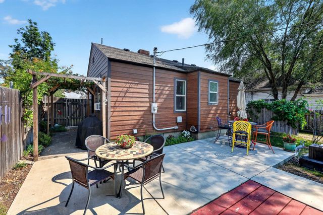 2811 N Crestline St, Spokane, WA 99207