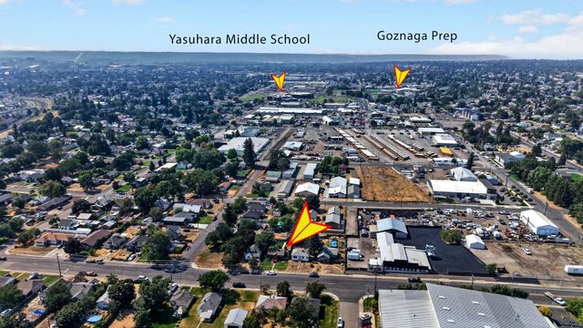 2811 N Crestline St, Spokane, WA 99207