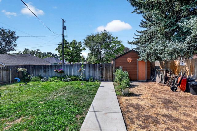 2811 N Crestline St, Spokane, WA 99207