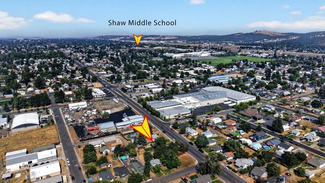 2811 N Crestline St, Spokane, WA 99207
