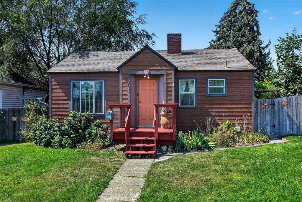 2811 N Crestline St, Spokane, WA 99207
