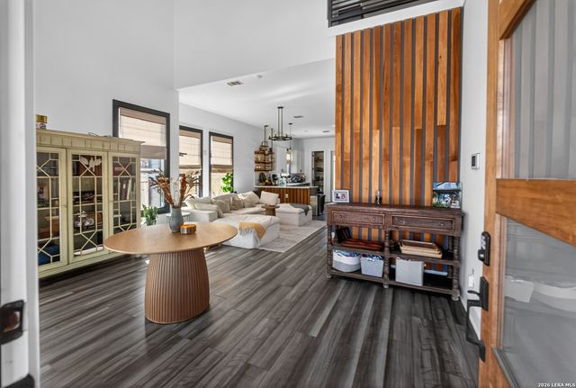 1111 N Palmetto, San Antonio, TX 78202