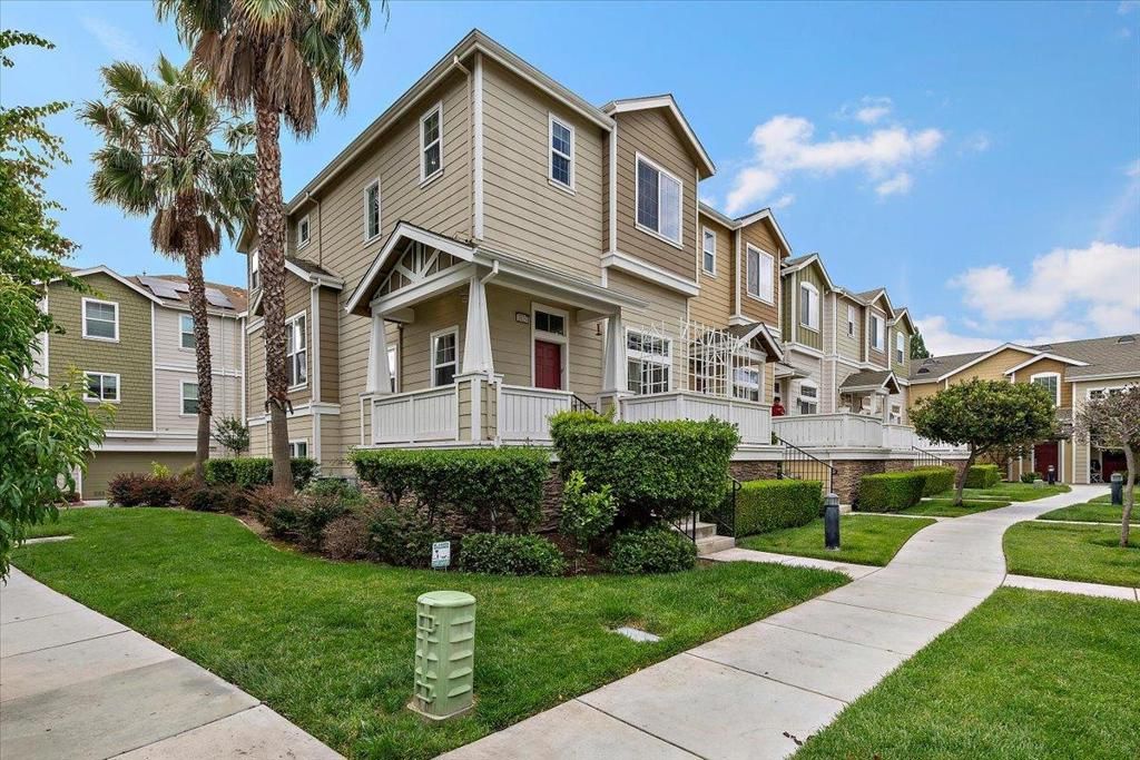 Image 2 of property listing at 2825 Lavender Terrace, San Jose, CA 95111