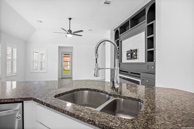 3200 Falconhead, New Braunfels, TX 78130