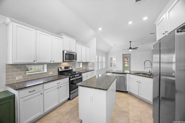 3200 Falconhead, New Braunfels, TX 78130