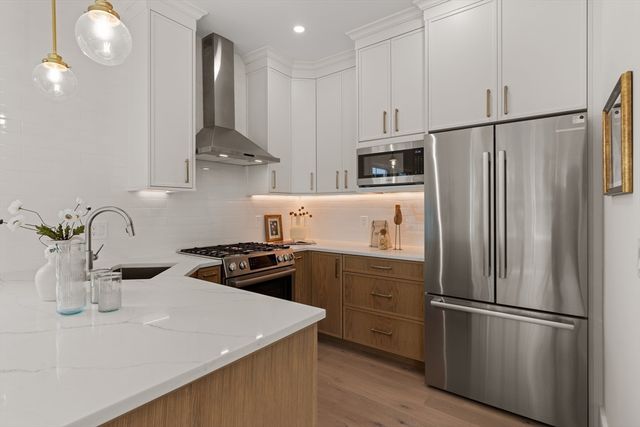 326 Lowell Street 4, Somerville, MA 02145