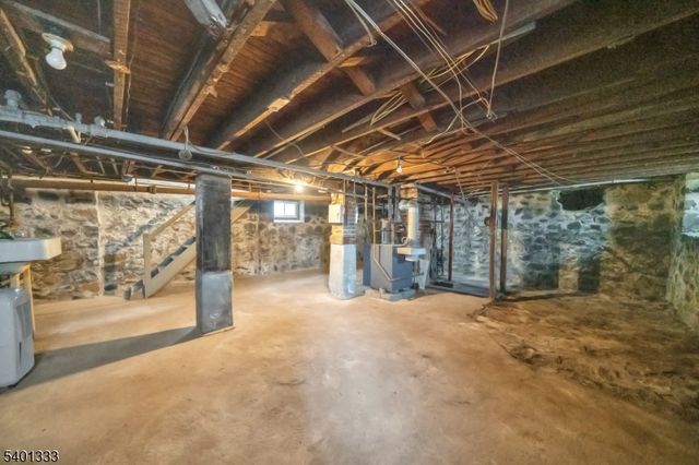 16 Hanford Pl, Caldwell Boro Twp., NJ 07006