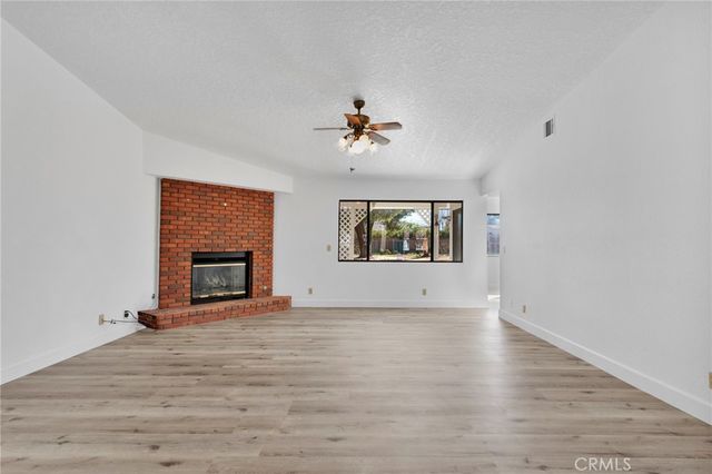 13027 Quapaw, Apple Valley, CA 92308