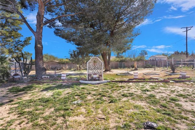 13027 Quapaw, Apple Valley, CA 92308