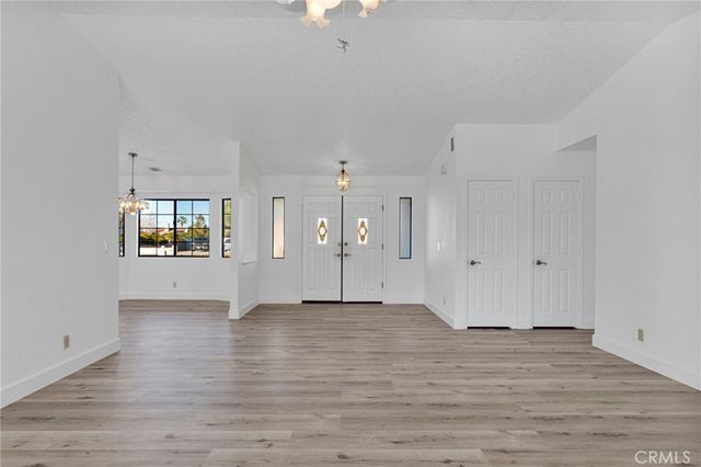 13027 Quapaw, Apple Valley, CA 92308